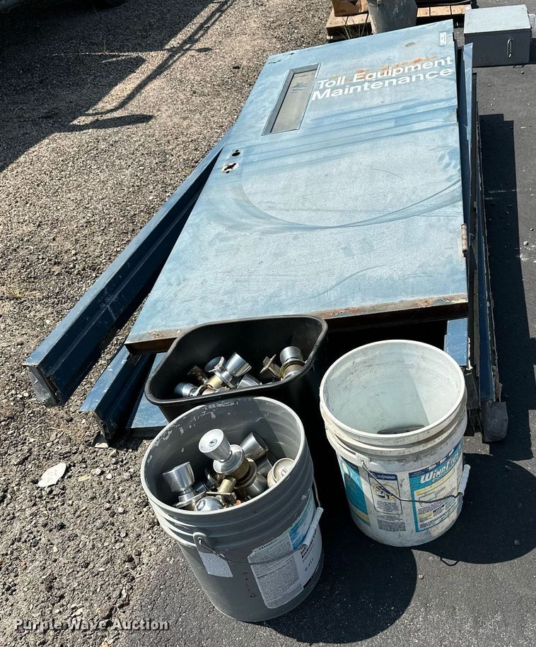 image for item OF9400 (2) steel doors