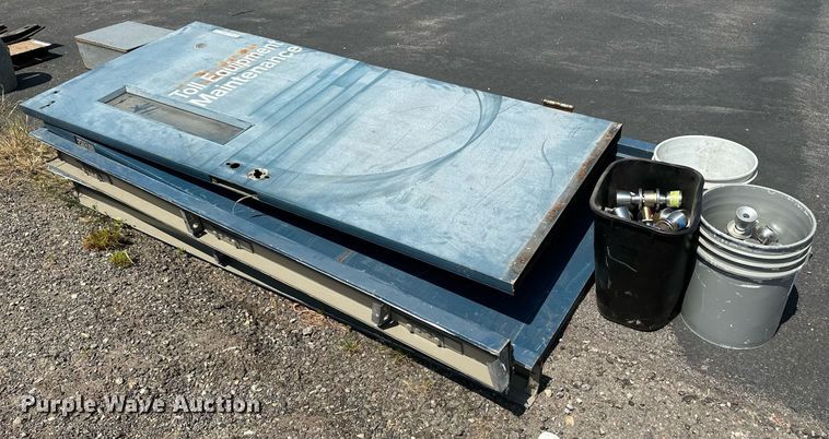 image for item OF9400 (2) steel doors