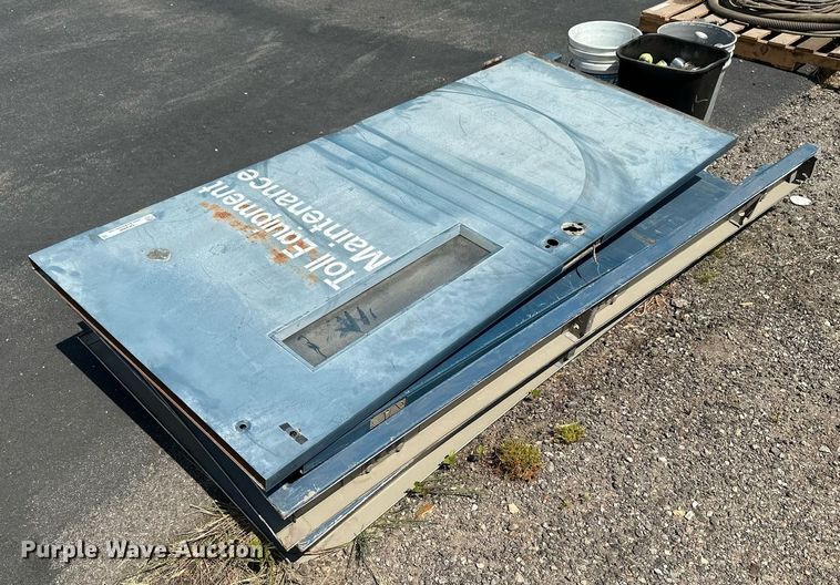 image for item OF9400 (2) steel doors