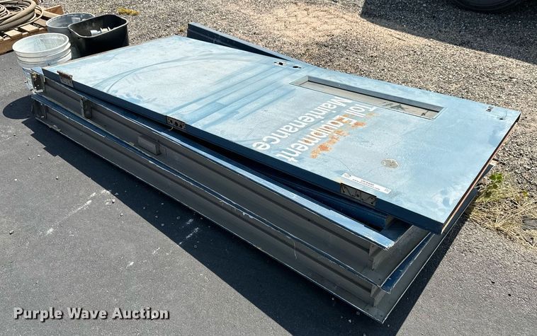 image for item OF9400 (2) steel doors