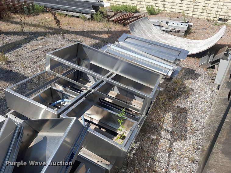 image for item OF9411 Approximately 18 stainless steel cabinets