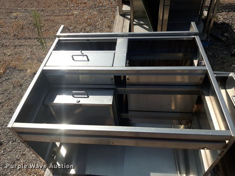 image for item OF9411 Approximately 18 stainless steel cabinets