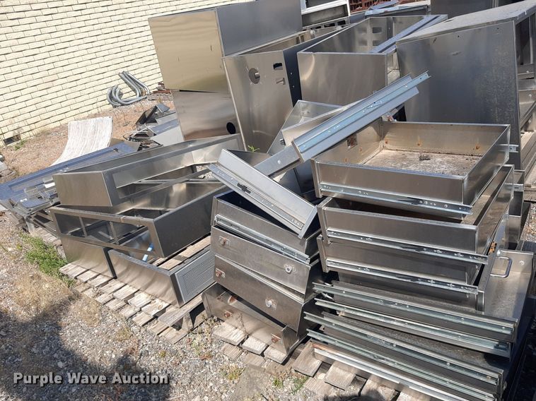 image for item OF9411 Approximately 18 stainless steel cabinets