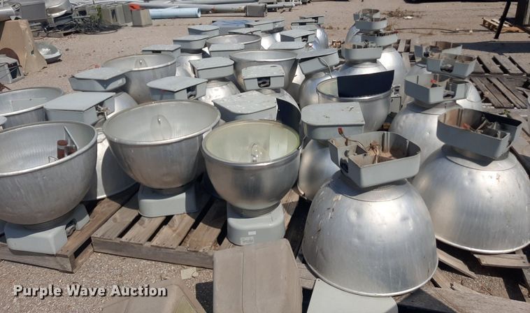 image for item OF9413 Approximately 40 light fixtures