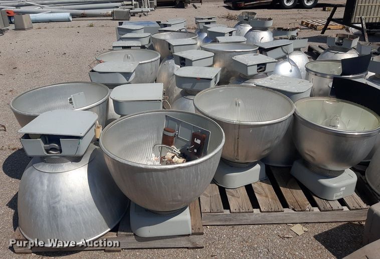 image for item OF9413 Approximately 40 light fixtures