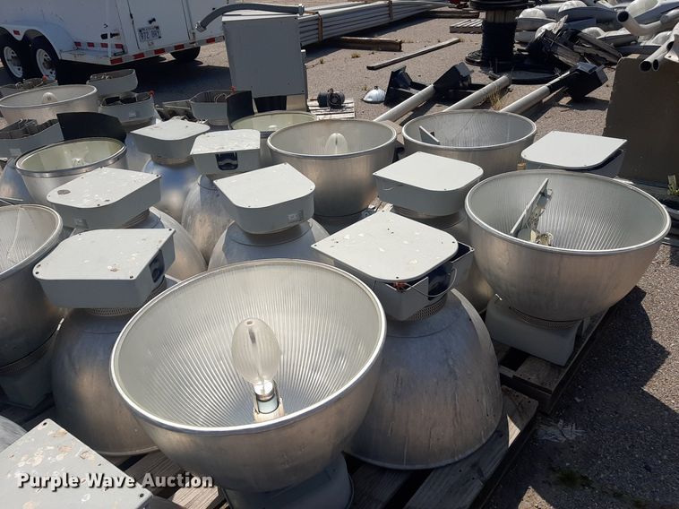 image for item OF9413 Approximately 40 light fixtures