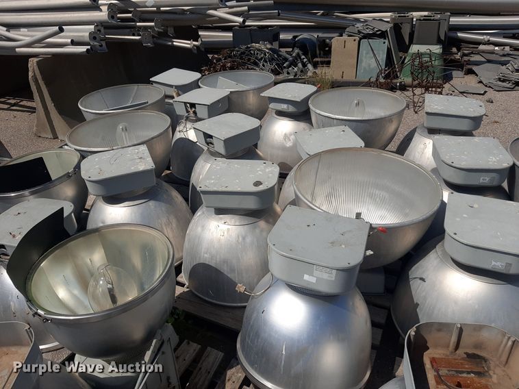 image for item OF9413 Approximately 40 light fixtures