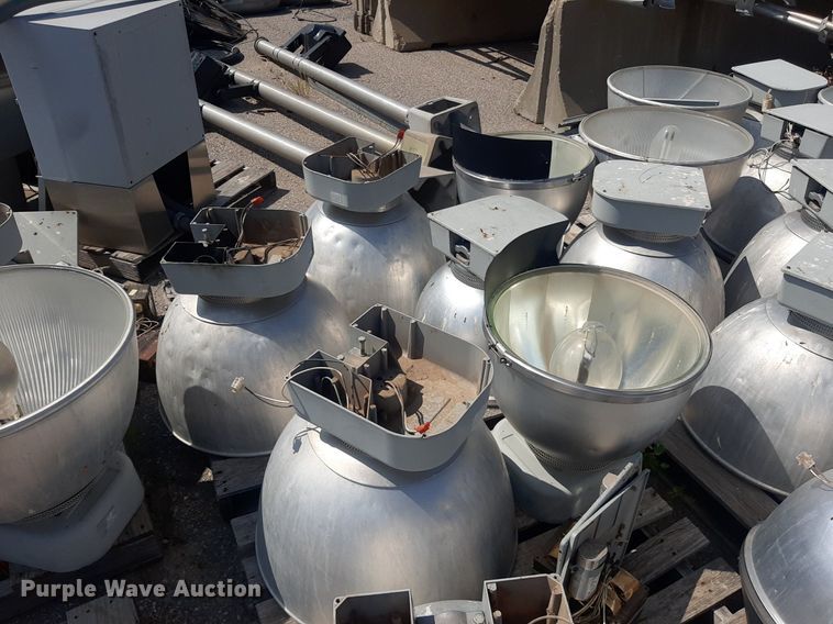 image for item OF9413 Approximately 40 light fixtures