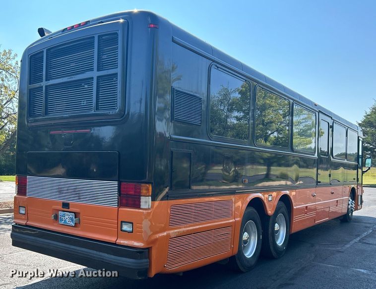 image for item DJ6307 2000 Blue Bird LTC-40  coach bus