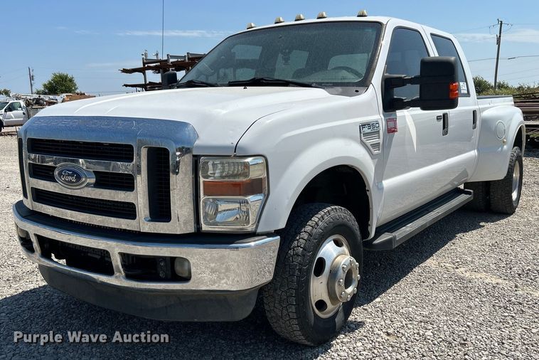 image for item DJ6309 2008 Ford F350 Super Duty XLT  Crew Cab pickup truck
