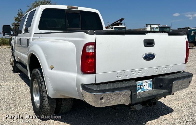image for item DJ6309 2008 Ford F350 Super Duty XLT  Crew Cab pickup truck