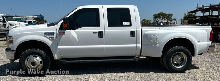 image for item DJ6309 2008 Ford F350 Super Duty XLT  Crew Cab pickup truck
