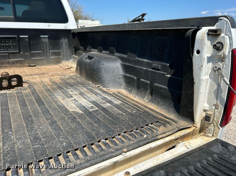 image for item DJ6309 2008 Ford F350 Super Duty XLT  Crew Cab pickup truck