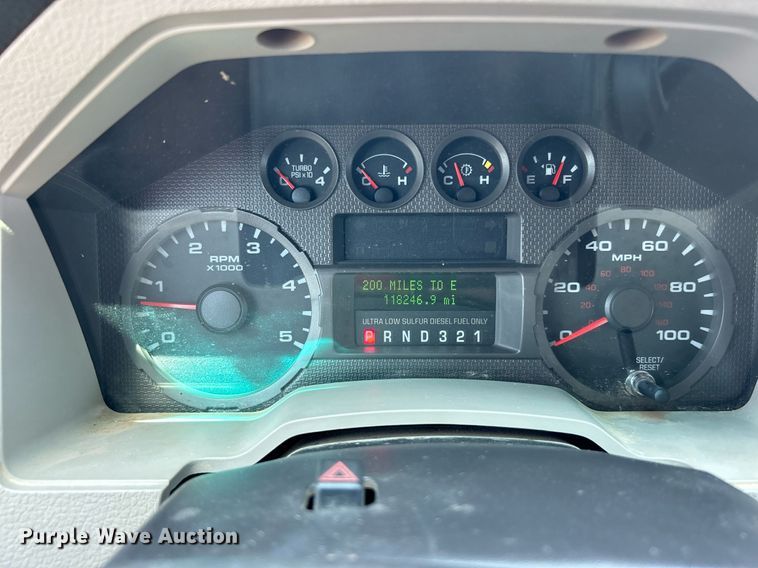 image for item DJ6309 2008 Ford F350 Super Duty XLT  Crew Cab pickup truck