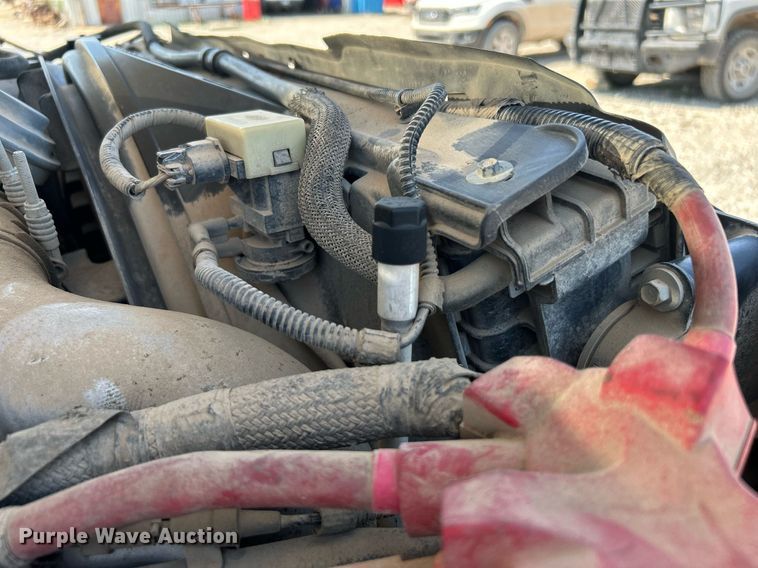 image for item DJ6309 2008 Ford F350 Super Duty XLT  Crew Cab pickup truck