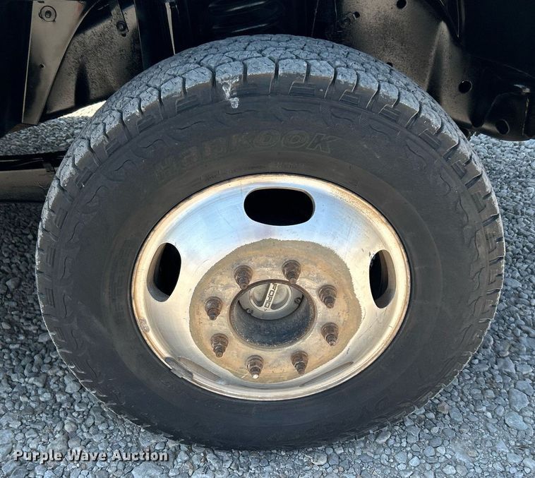 image for item DJ6309 2008 Ford F350 Super Duty XLT  Crew Cab pickup truck