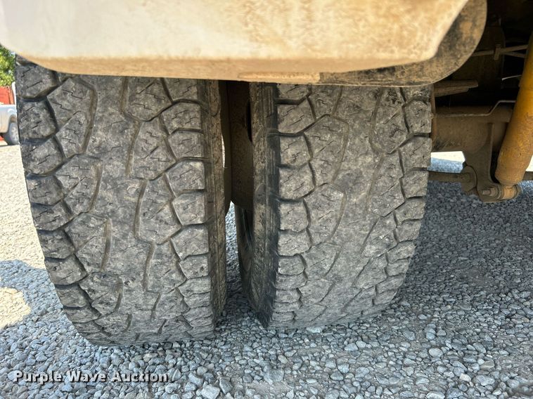 image for item DJ6309 2008 Ford F350 Super Duty XLT  Crew Cab pickup truck