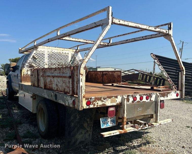image for item DJ6312 2005 Ford F450 Super Duty  Crew Cab flatbed truck