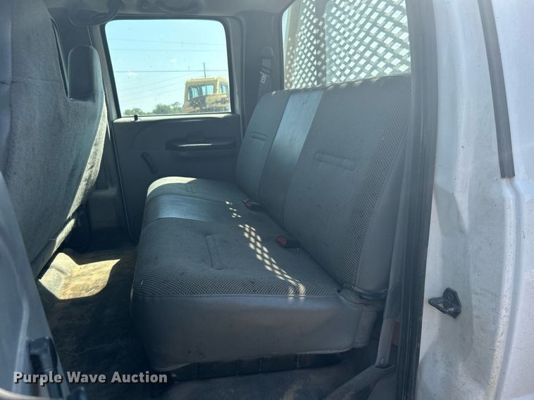 image for item DJ6312 2005 Ford F450 Super Duty  Crew Cab flatbed truck