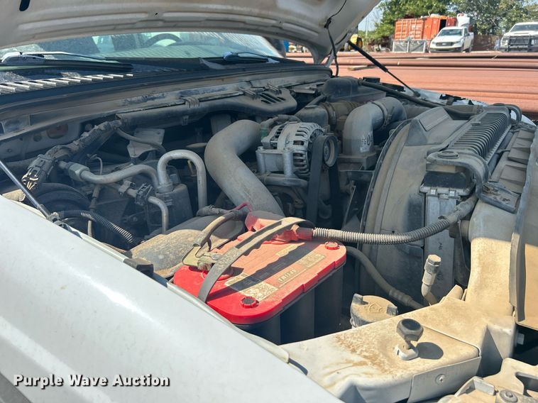 image for item DJ6312 2005 Ford F450 Super Duty  Crew Cab flatbed truck