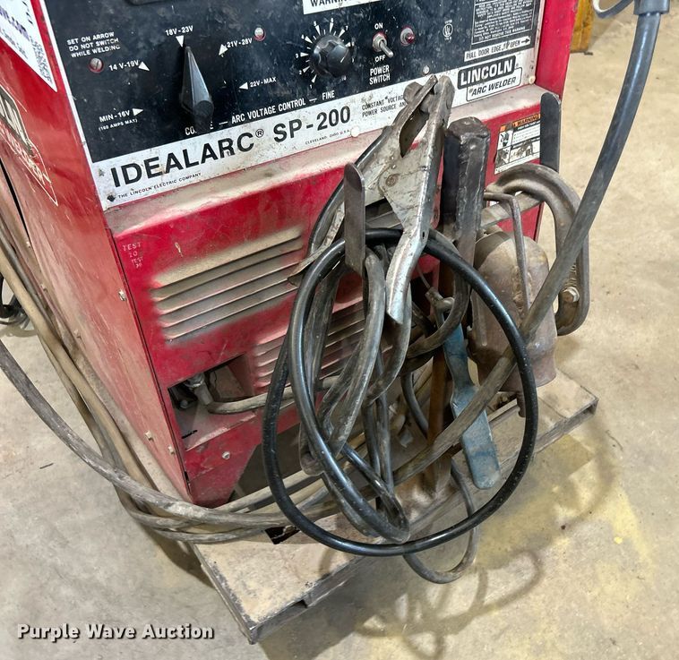 image for item DJ6324 Lincoln Idealarc SP-200  welder
