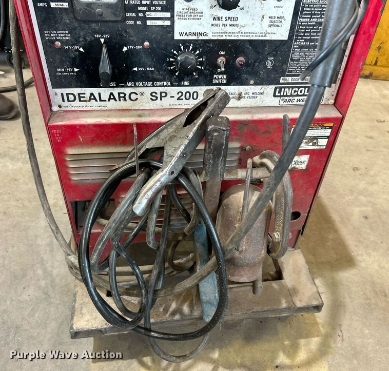 image for item DJ6324 Lincoln Idealarc SP-200  welder