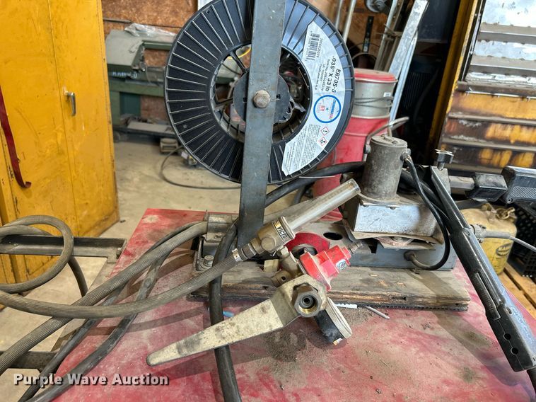 image for item DJ6324 Lincoln Idealarc SP-200  welder