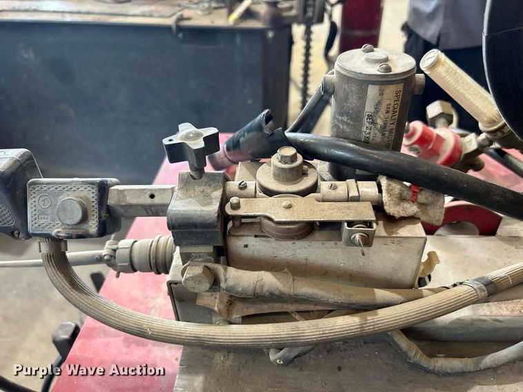 image for item DJ6324 Lincoln Idealarc SP-200  welder