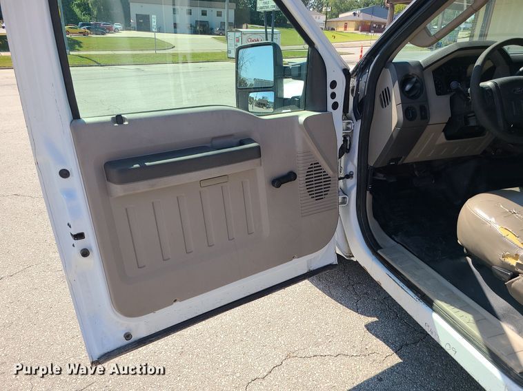 image for item DK4072 2009 Ford F250  Super Duty XL  Crew Cab pickup truck