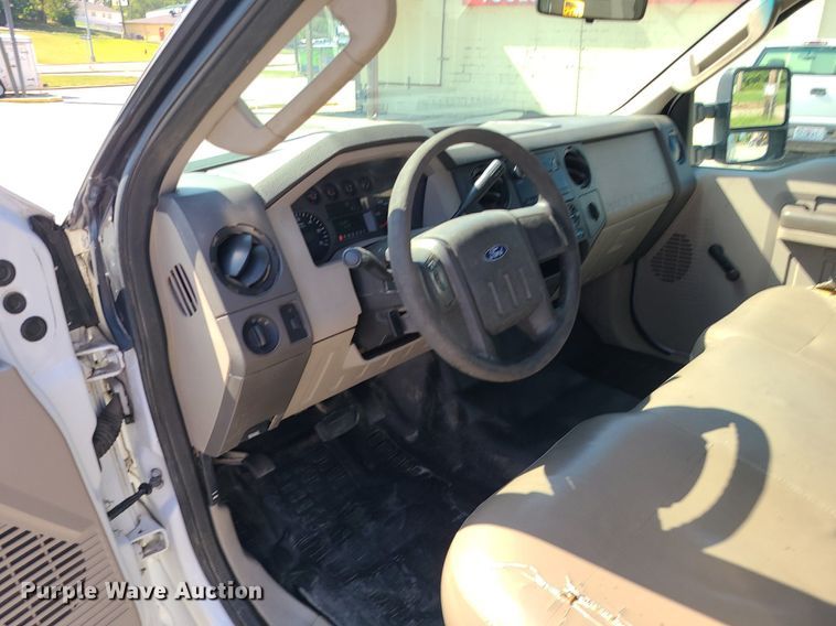 image for item DK4072 2009 Ford F250  Super Duty XL  Crew Cab pickup truck