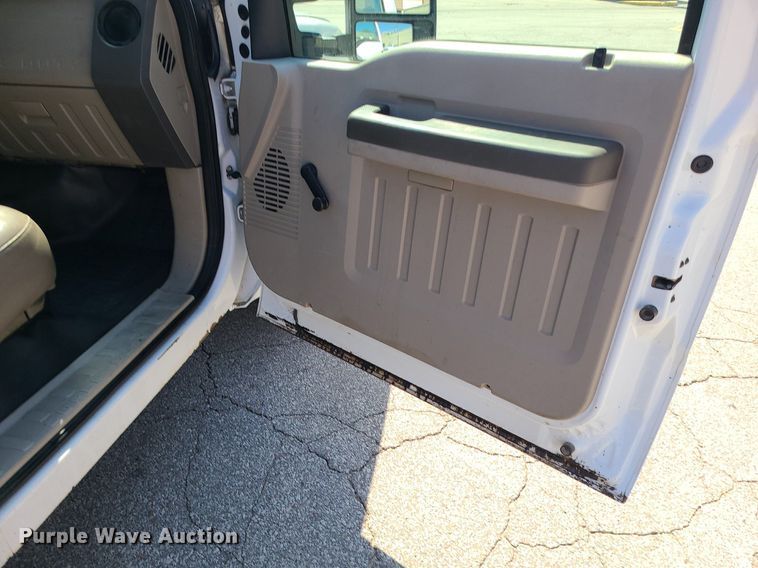 image for item DK4072 2009 Ford F250  Super Duty XL  Crew Cab pickup truck