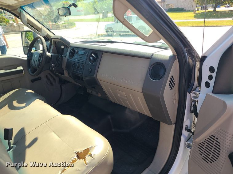 image for item DK4072 2009 Ford F250  Super Duty XL  Crew Cab pickup truck