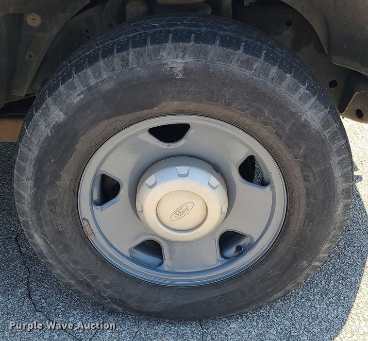 image for item DK4072 2009 Ford F250  Super Duty XL  Crew Cab pickup truck