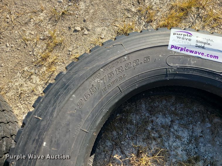 image for item DK4079 (8) tires