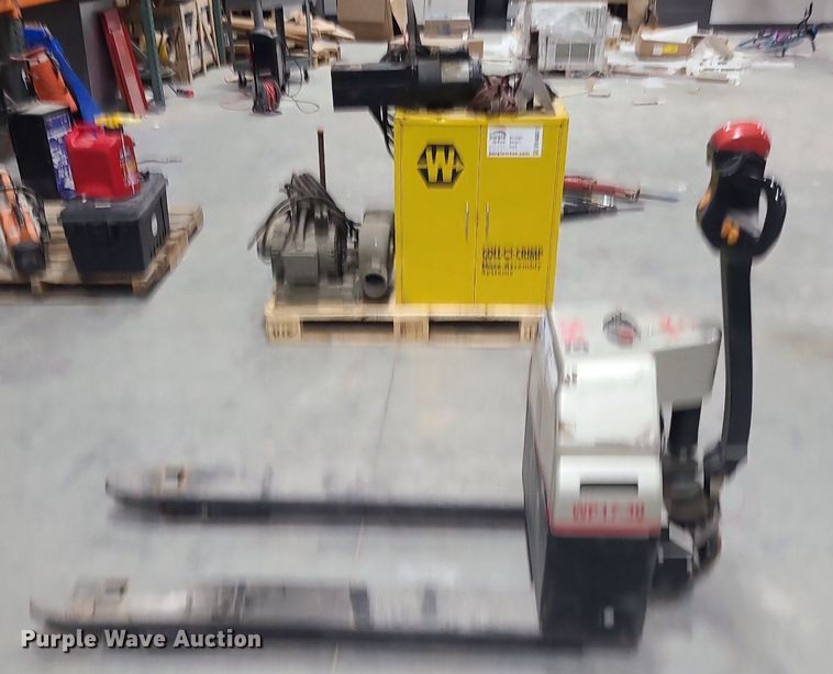 image for item DK4088 G941 WP 17-30  pallet jack