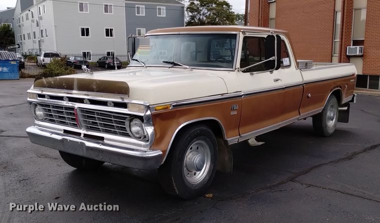 image for item DK8765 1975 Ford F350 Ranger XLT  SuperCab pickup truck