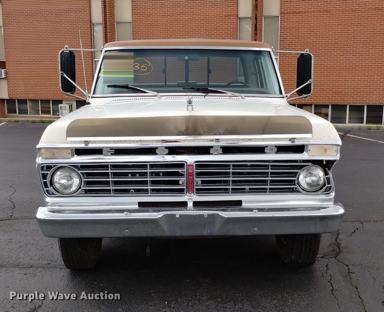 image for item DK8765 1975 Ford F350 Ranger XLT  SuperCab pickup truck