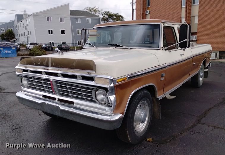 image for item DK8765 1975 Ford F350 Ranger XLT  SuperCab pickup truck