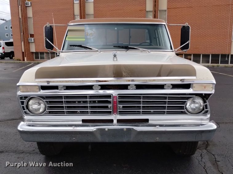 image for item DK8765 1975 Ford F350 Ranger XLT  SuperCab pickup truck