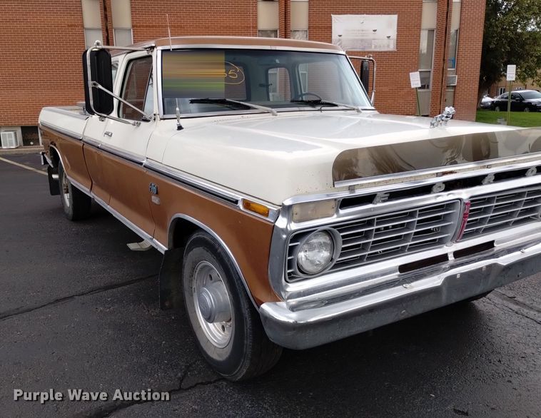 image for item DK8765 1975 Ford F350 Ranger XLT  SuperCab pickup truck