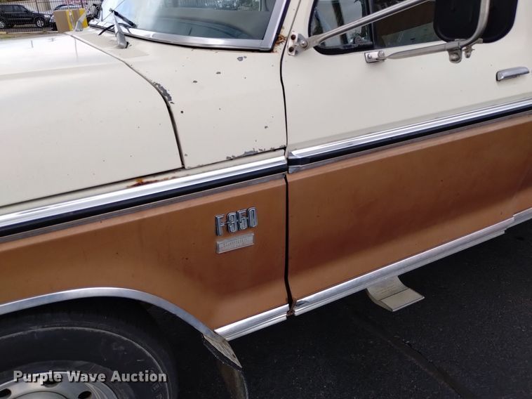 image for item DK8765 1975 Ford F350 Ranger XLT  SuperCab pickup truck