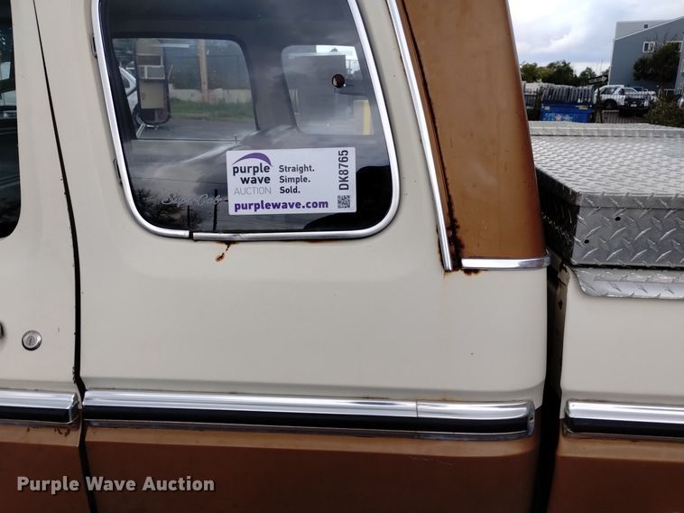 image for item DK8765 1975 Ford F350 Ranger XLT  SuperCab pickup truck