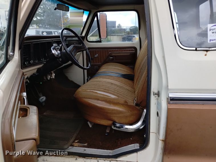 image for item DK8765 1975 Ford F350 Ranger XLT  SuperCab pickup truck