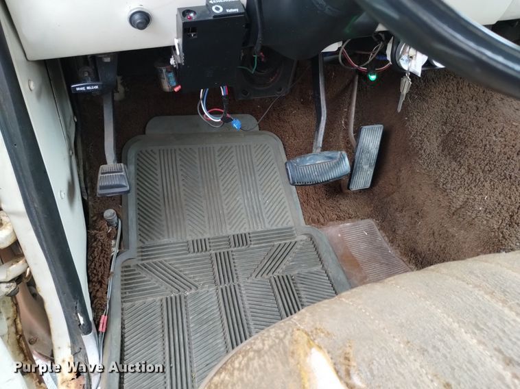 image for item DK8765 1975 Ford F350 Ranger XLT  SuperCab pickup truck