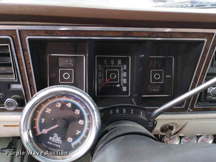 image for item DK8765 1975 Ford F350 Ranger XLT  SuperCab pickup truck