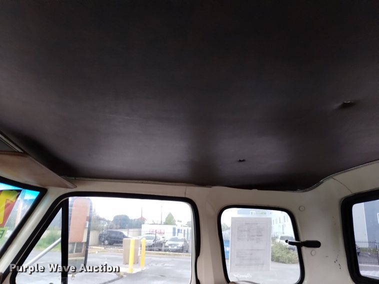 image for item DK8765 1975 Ford F350 Ranger XLT  SuperCab pickup truck