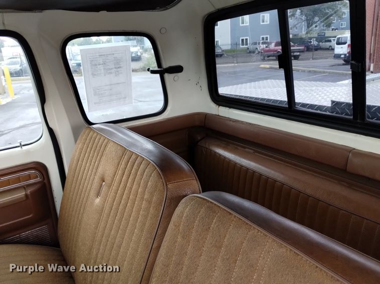 image for item DK8765 1975 Ford F350 Ranger XLT  SuperCab pickup truck