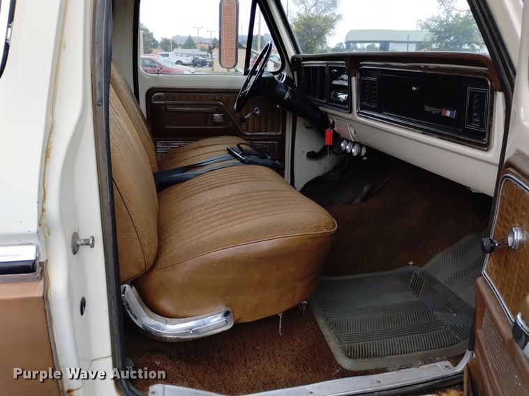 image for item DK8765 1975 Ford F350 Ranger XLT  SuperCab pickup truck
