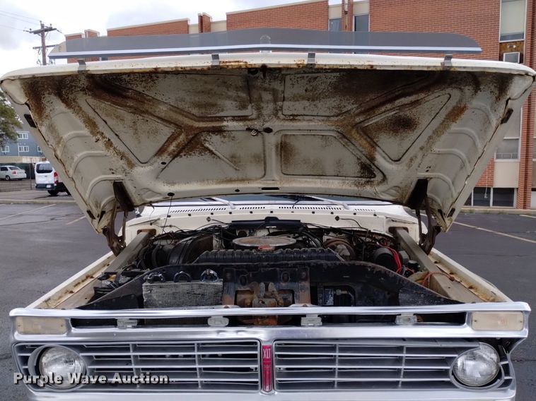 image for item DK8765 1975 Ford F350 Ranger XLT  SuperCab pickup truck