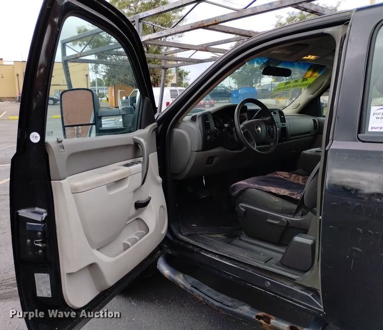 image for item DK8766 2011 Chevrolet Silverado 2500HD Ext. Cab pickup truck